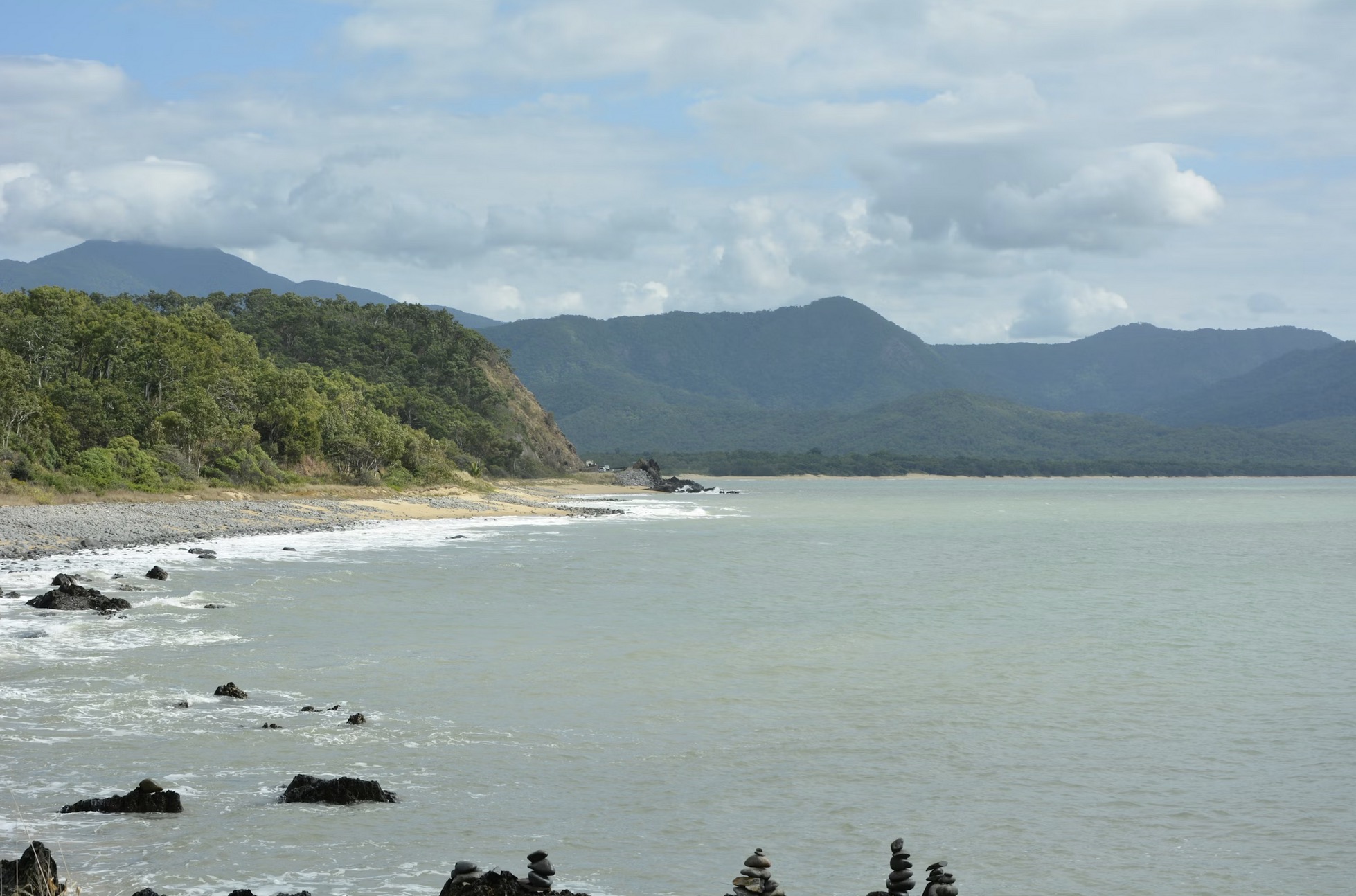 Relaxing view of Cairns coast