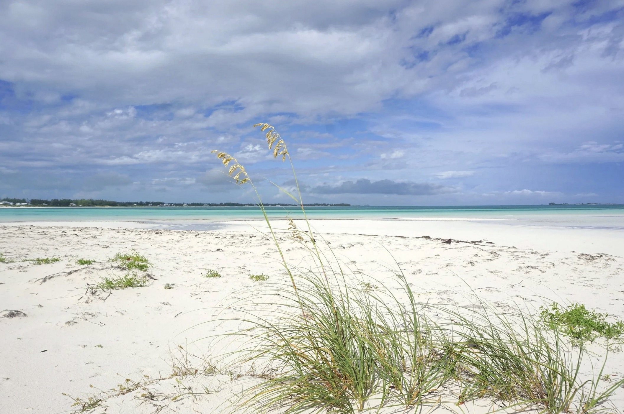 Peaceful walk along shores of Stocking Island